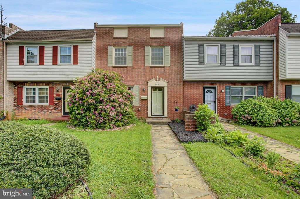708 CUMBERLAND AVE, Chambersburg, PA 17201