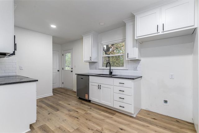 1151 Delaware Drive, Tonganoxie, KS 66086