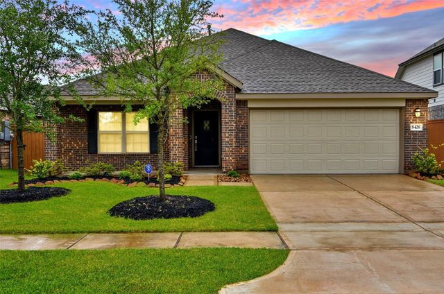 8426 Manta Ray Drive, Cypress, TX 77433