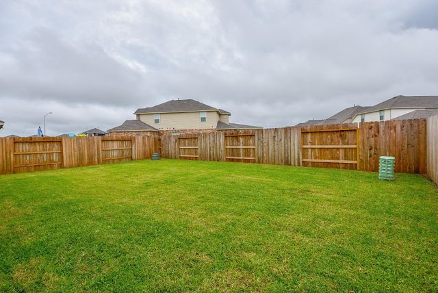 8426 Manta Ray Drive, Cypress, TX 77433