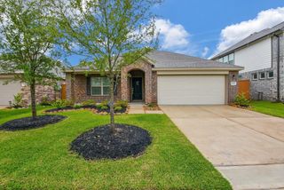 8426 Manta Ray Drive, Cypress, TX 77433