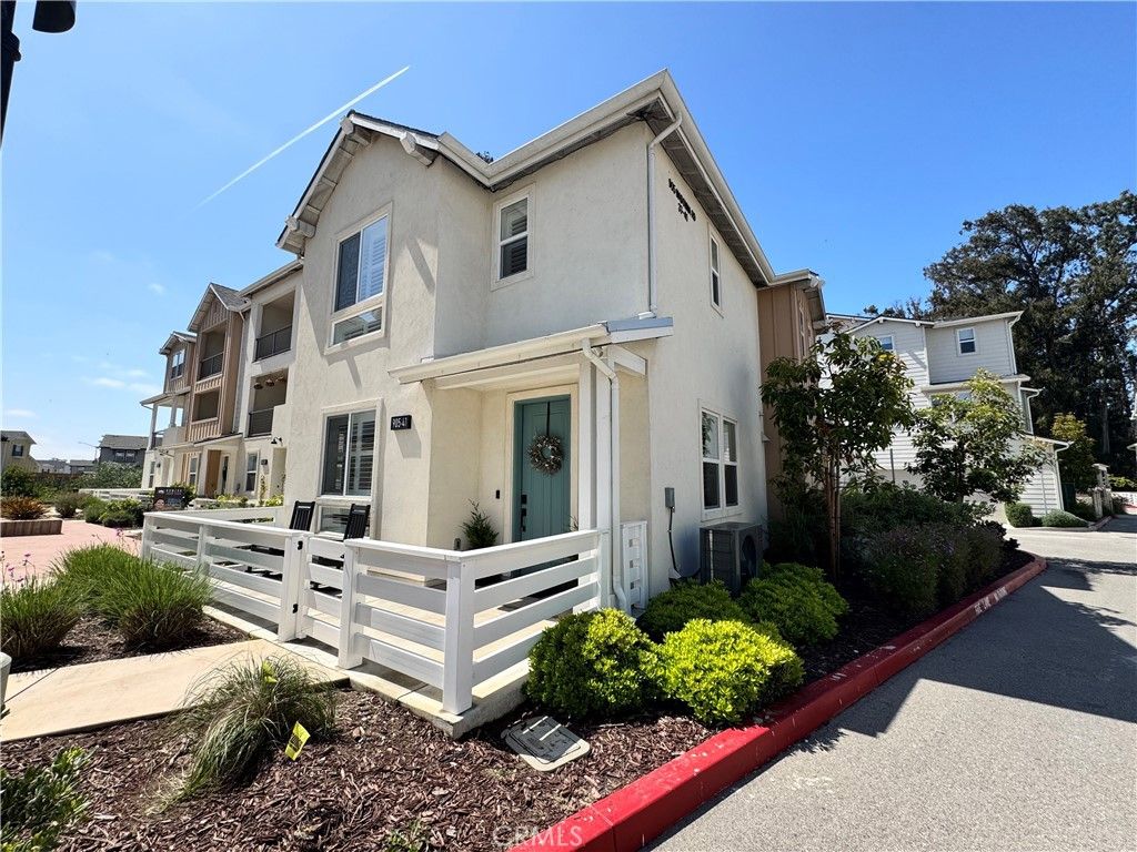 Image 2 of property listing at 905 Madonna Road 41, San Luis Obispo, CA 93405