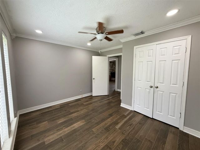 2006 Hamlin Valley Drive, Houston, TX 77090