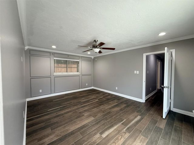 2006 Hamlin Valley Drive, Houston, TX 77090