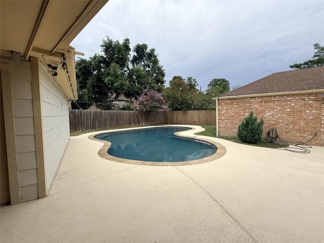 2006 Hamlin Valley Drive, Houston, TX 77090