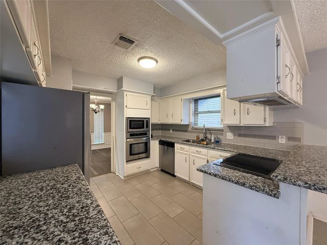 2006 Hamlin Valley Drive, Houston, TX 77090