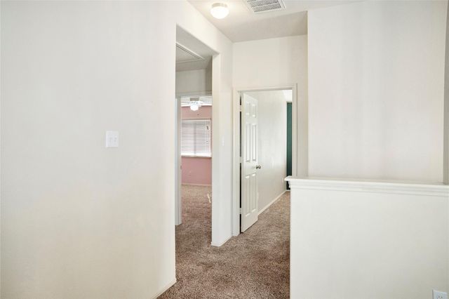 212 Foster LN, Jarrell, TX 76537