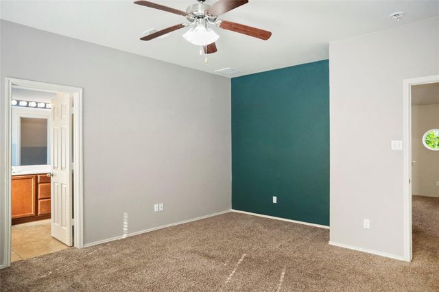212 Foster LN, Jarrell, TX 76537
