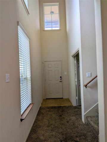 212 Foster LN, Jarrell, TX 76537