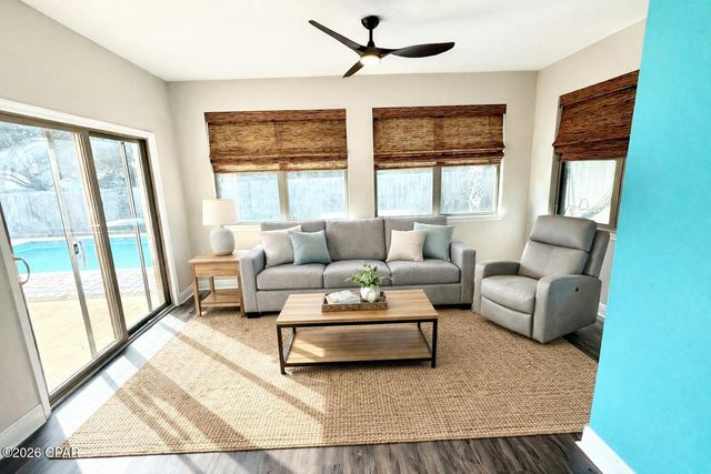 3589 Pelican Bay Circle, Gulf Breeze, FL 32563