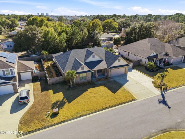 3589 Pelican Bay Circle, Gulf Breeze, FL 32563