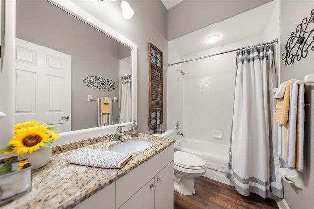 2105 BOOT LAKE CIRCLE, Tampa, FL 33612