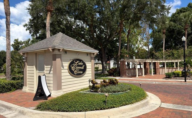 2105 BOOT LAKE CIRCLE, Tampa, FL 33612