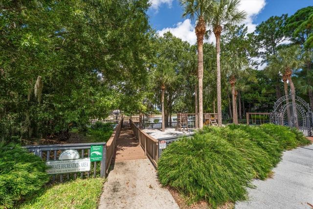 2105 BOOT LAKE CIRCLE, Tampa, FL 33612