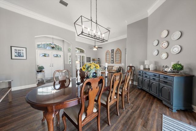 2105 BOOT LAKE CIRCLE, Tampa, FL 33612
