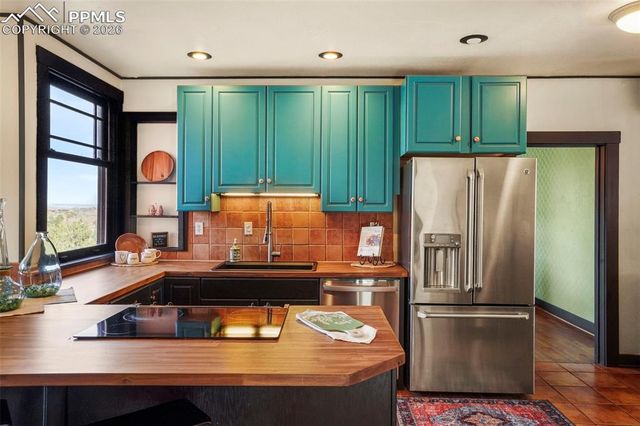 153 Capitol Hill Avenue, Manitou Springs, CO 80829