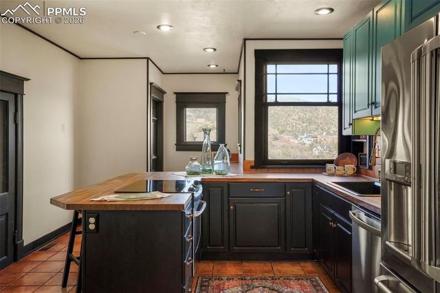 153 Capitol Hill Avenue, Manitou Springs, CO 80829