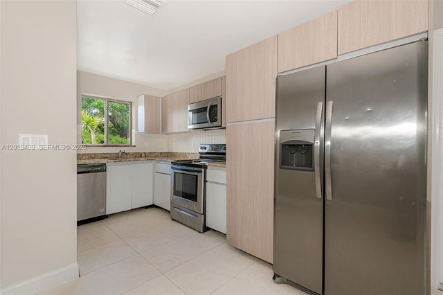 811-817 NW 3rd Avenue, Fort Lauderdale, FL 33311