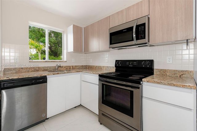 811-817 NW 3rd Avenue, Fort Lauderdale, FL 33311