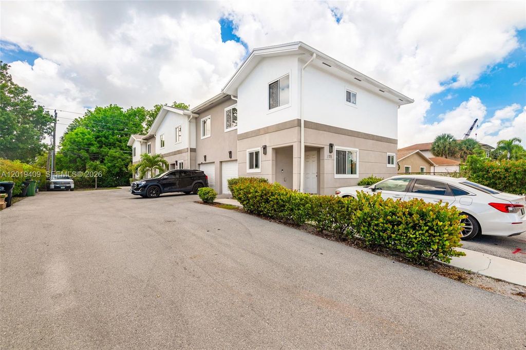 811-817 NW 3rd Avenue, Fort Lauderdale, FL 33311