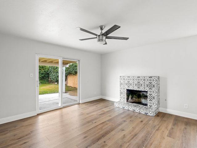 5833 E Pontiac Way, Fresno, CA 93727