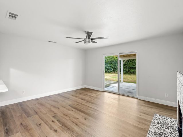 5833 E Pontiac Way, Fresno, CA 93727