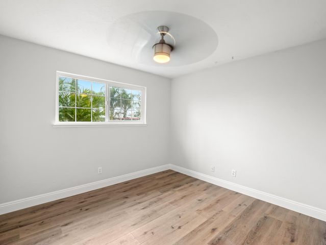 5833 E Pontiac Way, Fresno, CA 93727