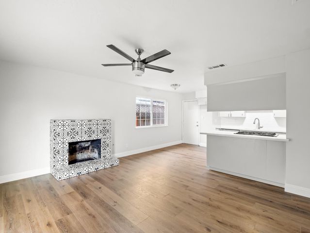 5833 E Pontiac Way, Fresno, CA 93727