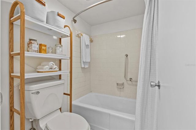 4540 OVERLOOK DRIVE NE 246, St Petersburg, FL 33703