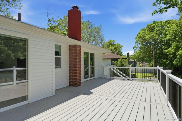 155 Brooklyn Avenue, Huntington, NY 11743