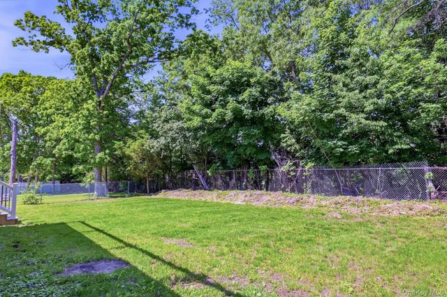 155 Brooklyn Avenue, Huntington, NY 11743