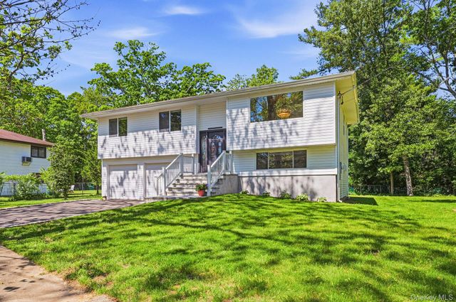 155 Brooklyn Avenue, Huntington, NY 11743