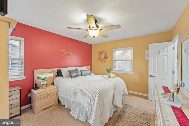 10 WEXFORD RD, Gibbsboro, NJ 08026