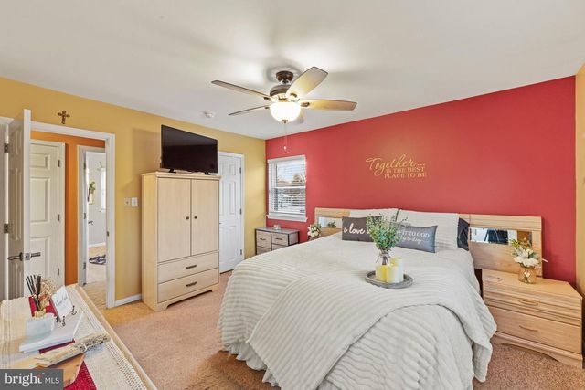 10 WEXFORD RD, Gibbsboro, NJ 08026