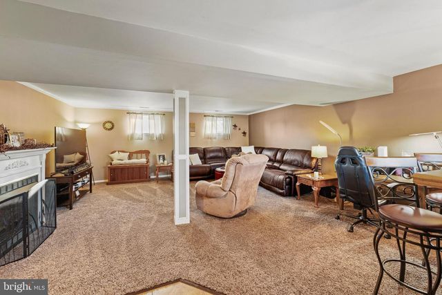 10 WEXFORD RD, Gibbsboro, NJ 08026