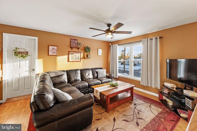 10 WEXFORD RD, Gibbsboro, NJ 08026