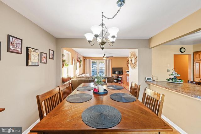 10 WEXFORD RD, Gibbsboro, NJ 08026