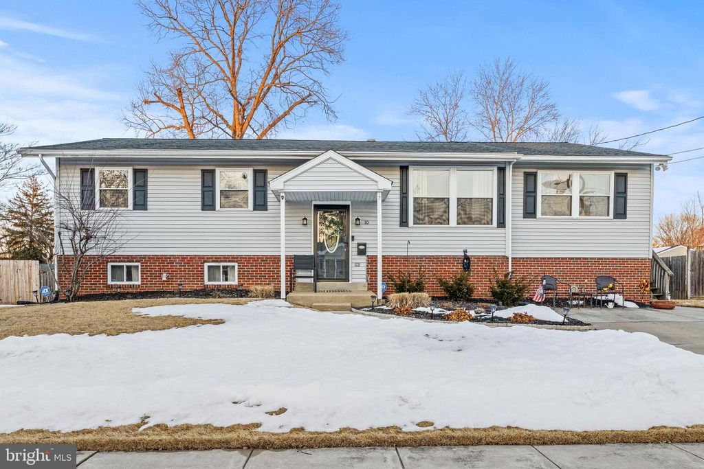 10 WEXFORD RD, Gibbsboro, NJ 08026