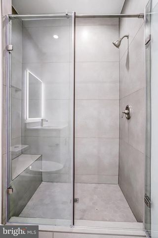 5219 F ST SE, Washington, DC 20019