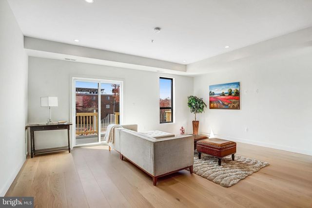 5219 F ST SE, Washington, DC 20019