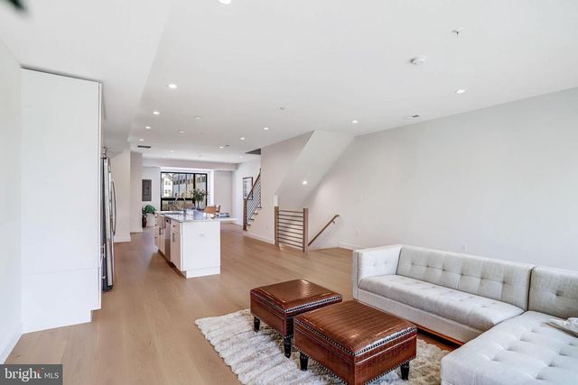 5219 F ST SE, Washington, DC 20019
