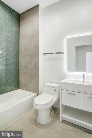 5219 F ST SE, Washington, DC 20019