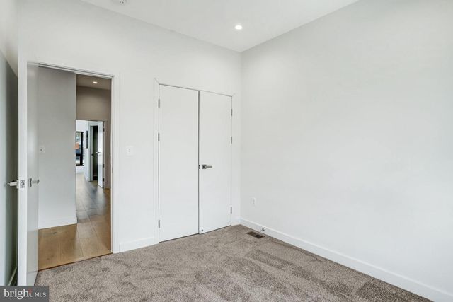 5219 F ST SE, Washington, DC 20019