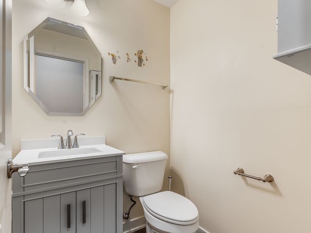 1676 Carlstedt Drive, Batavia, IL 60510