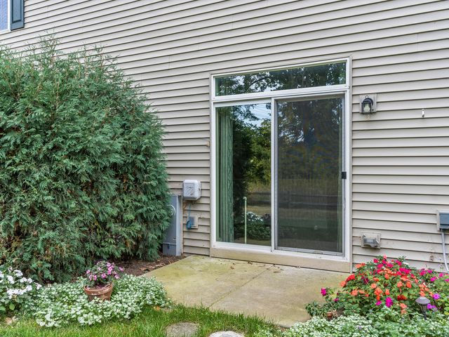 1676 Carlstedt Drive, Batavia, IL 60510