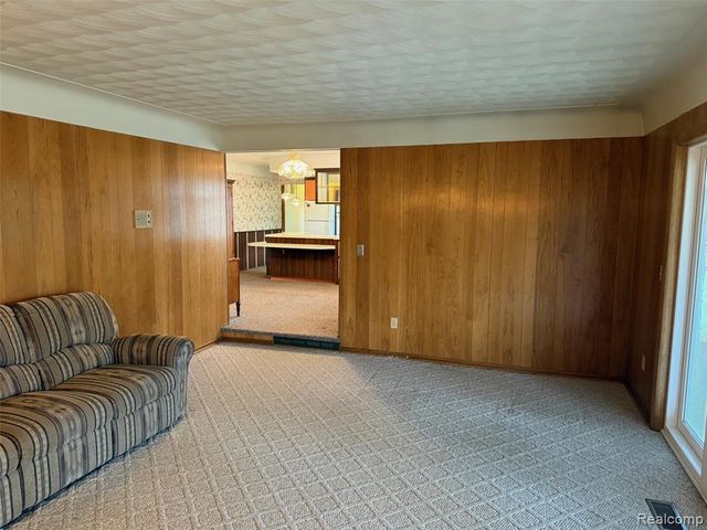 37572 Via Rosalie Street, Clinton Township, MI 48036