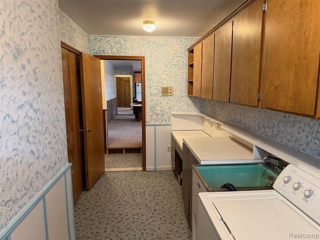 37572 Via Rosalie Street, Clinton Township, MI 48036