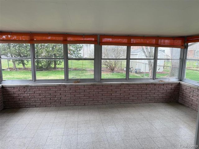 37572 Via Rosalie Street, Clinton Township, MI 48036