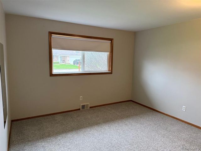 37572 Via Rosalie Street, Clinton Township, MI 48036