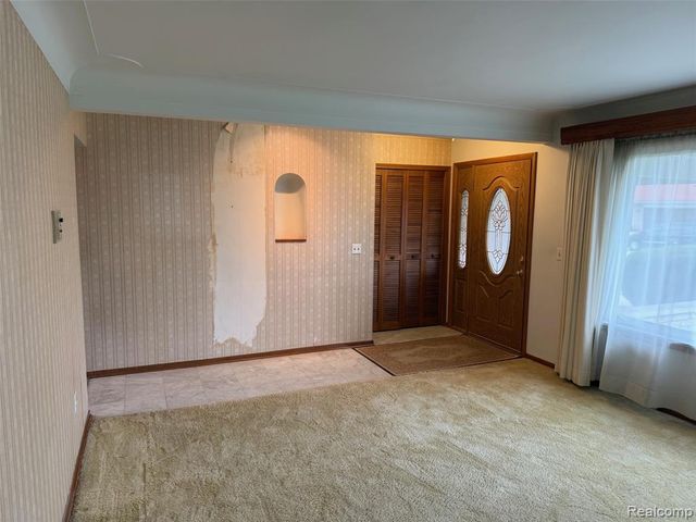 37572 Via Rosalie Street, Clinton Township, MI 48036